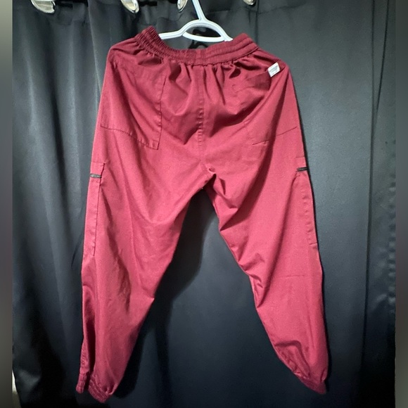 Scrub set- Burgundy color - Picture 3 of 8